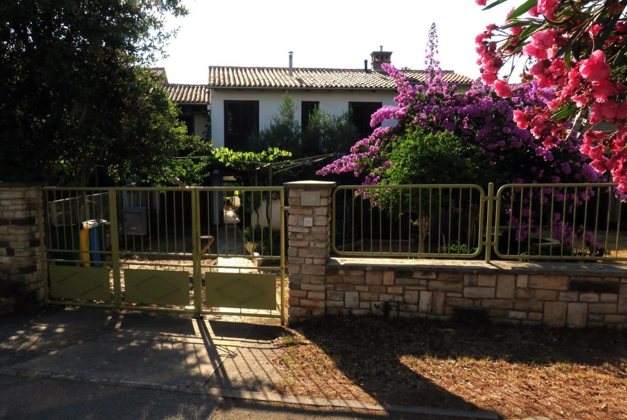 Ferienwohnung Elda Pula Exterior foto