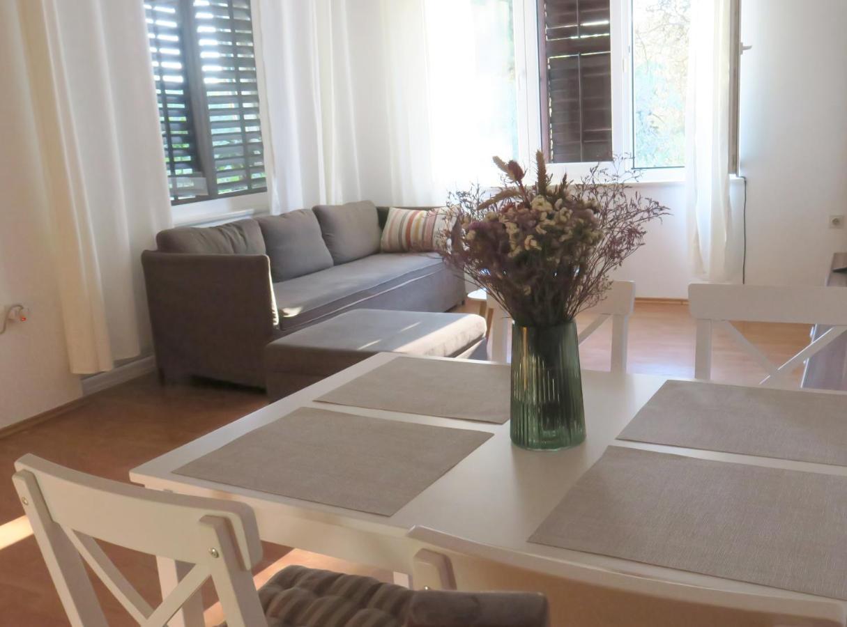 Ferienwohnung Elda Pula Exterior foto
